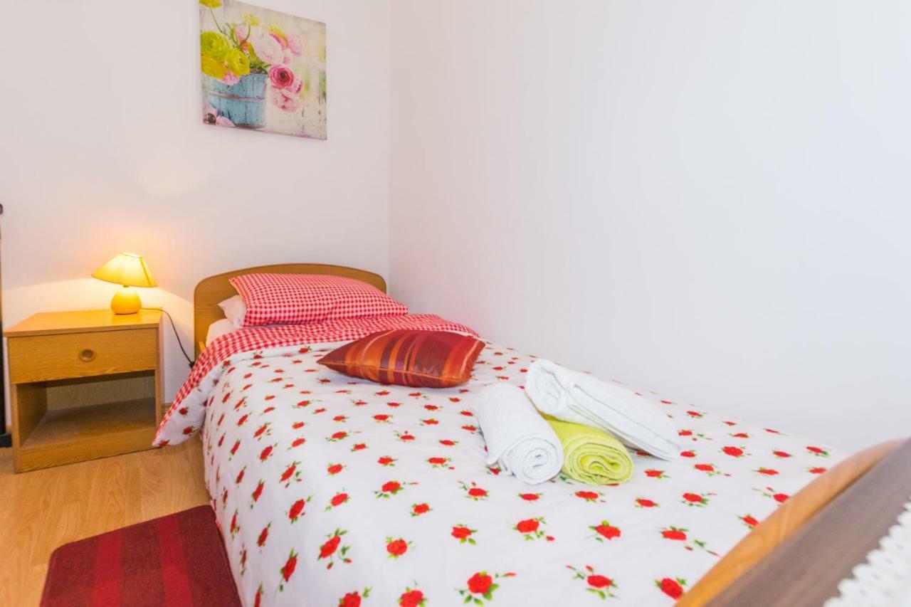 Beautiful Rustical Apt Ana In The Heart Of Rovinj Exterior foto